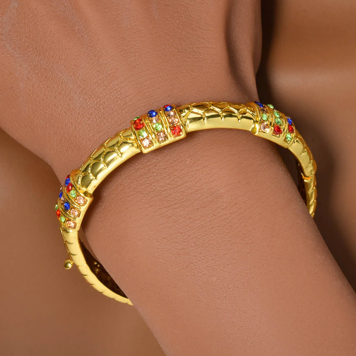 Golden Majesty - Exotic Power & Rafinement