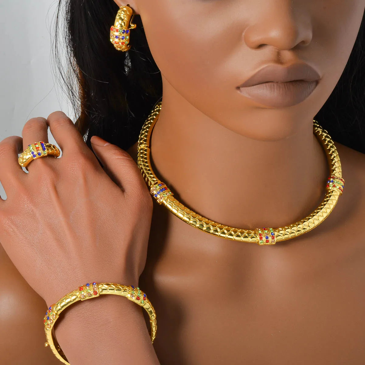 Golden Majesty - Exotic Power & Rafinement