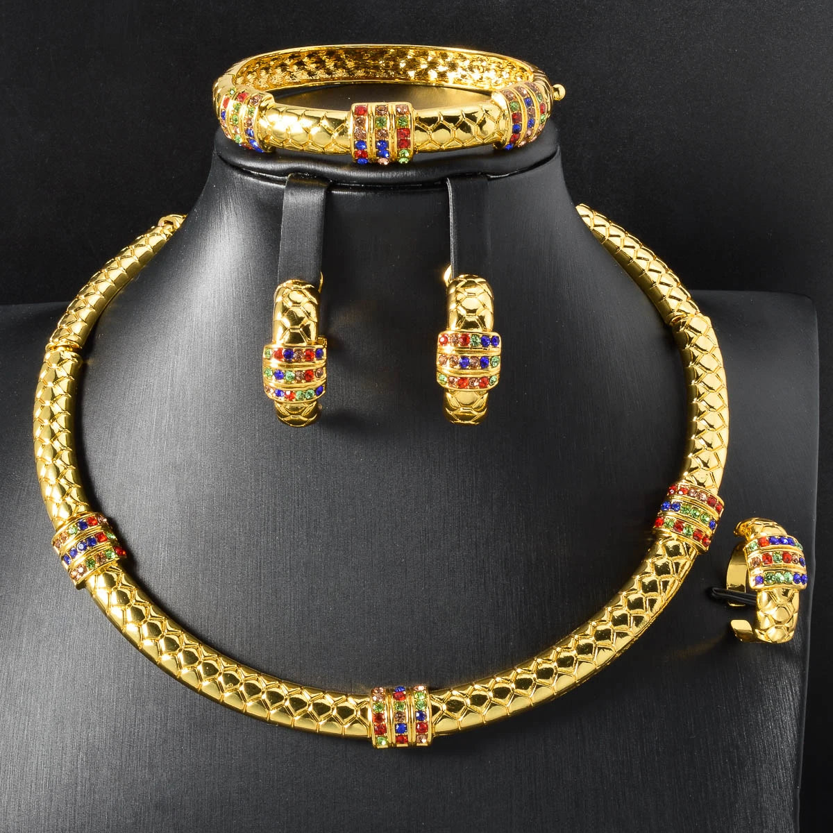 Golden Majesty - Exotic Power & Rafinement